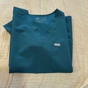 Figs Catarina scrub top. Good condition!